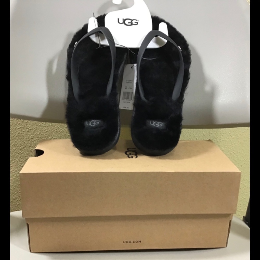 UGG Women’s Fluffie II flipflop